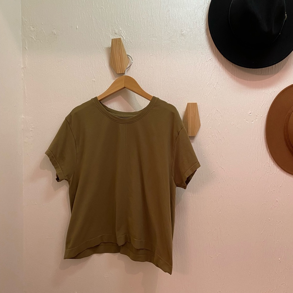 Target workout crop shirt